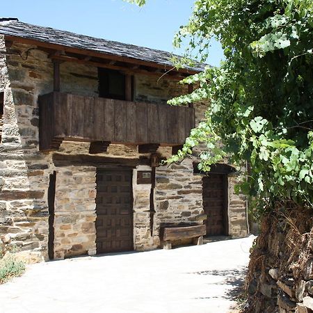 Hotel Rural Santa Cruz Santa Cruz de los Cuerragos Exterior photo